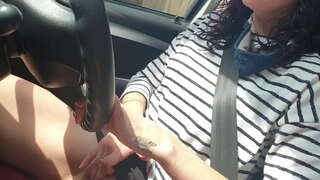 Vozim se javnim autom dok se igram sa svojom malom pičkicom