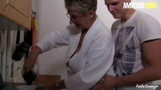 REIFE SWINGER - #Erna - Καυλωμένη Μεγάλο Κώλο Cougar Άλματα Σε Πούτσο Και Χτυπήματα Άντρα Της