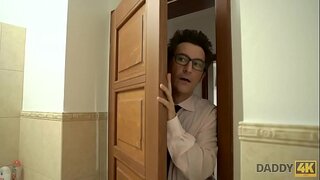 DADDY၄K။ စမ်းသပ်ခြင်းခေတ်သစ်မူ